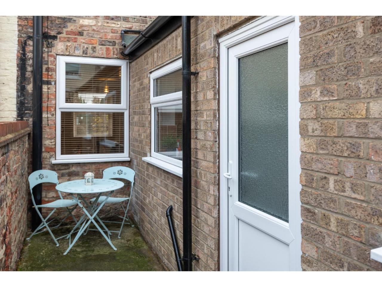Beautiful 2 Bed With Free Parking - Pass The Keys Lägenhet York Exteriör bild