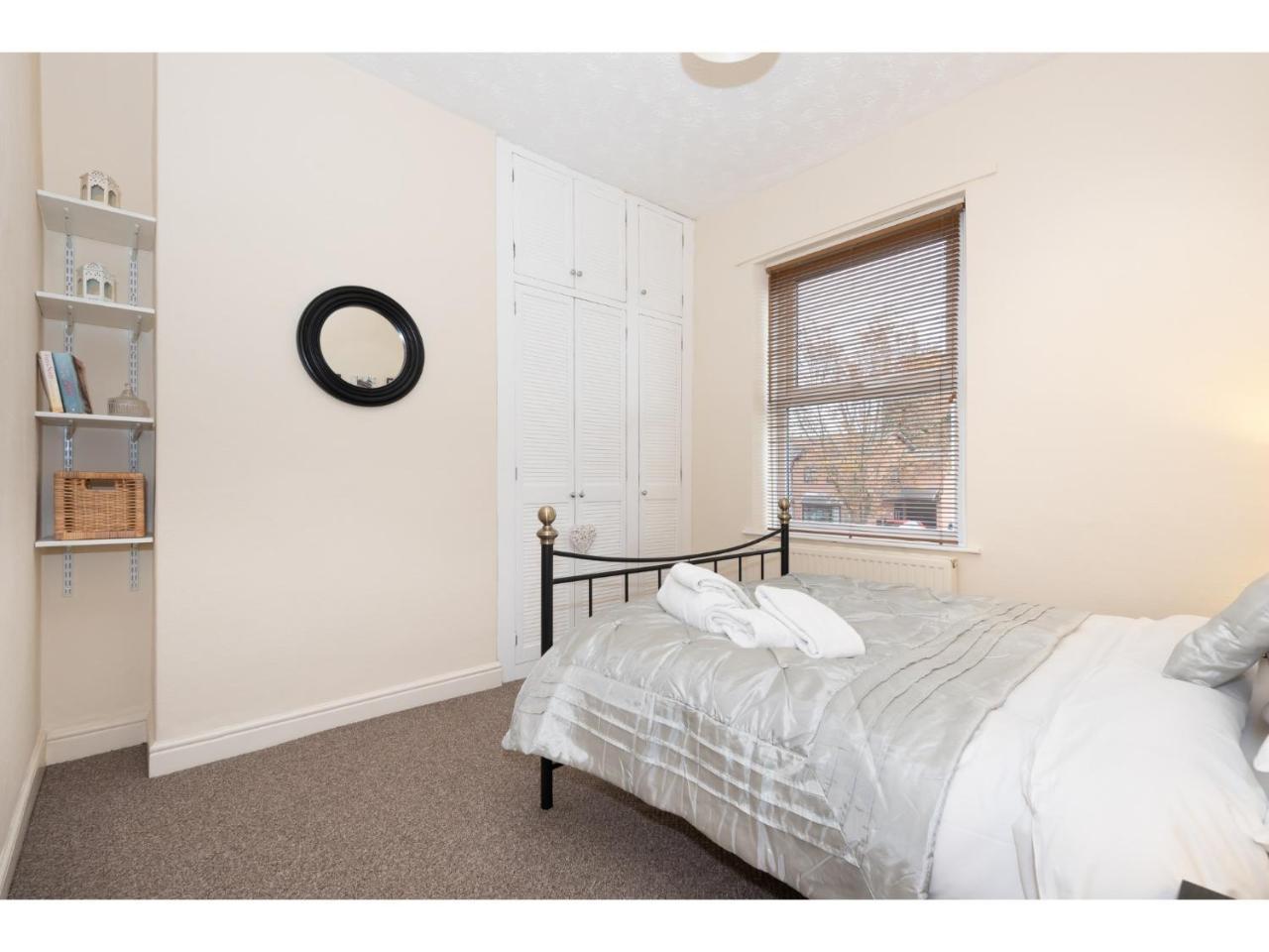 Beautiful 2 Bed With Free Parking - Pass The Keys Lägenhet York Exteriör bild