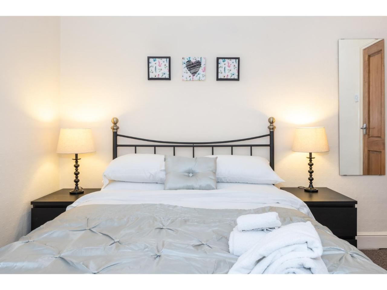Beautiful 2 Bed With Free Parking - Pass The Keys Lägenhet York Exteriör bild