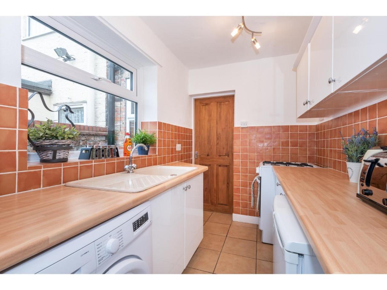 Beautiful 2 Bed With Free Parking - Pass The Keys Lägenhet York Exteriör bild